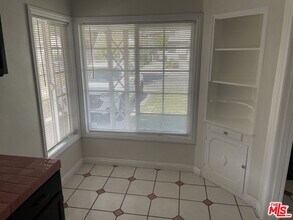 2830 S Holt Ave in Los Angeles, CA - Building Photo - Building Photo
