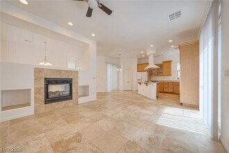 9221 Whitekirk Pl in Las Vegas, NV - Building Photo - Building Photo