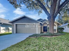 4514 Preston Woods Dr in Valrico, FL - Building Photo
