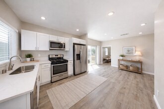 5262 Tipton St in San Diego, CA - Building Photo - Building Photo