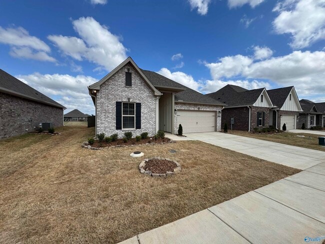 16702 Ted Childs Dr in Athens, AL - Building Photo - Building Photo