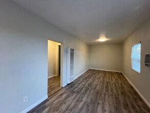 216 Hutchison St in Barstow, CA - Building Photo - Building Photo
