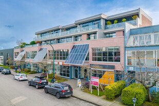 1728 2nd Av W in Vancouver, BC - Building Photo