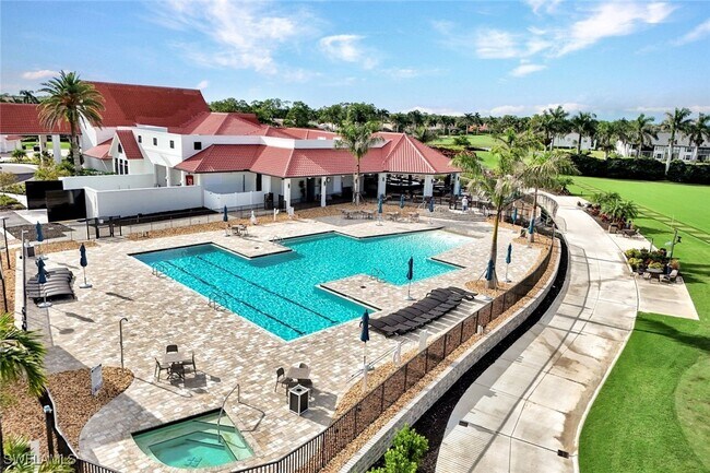 property at 7360 Glenmoor Ln