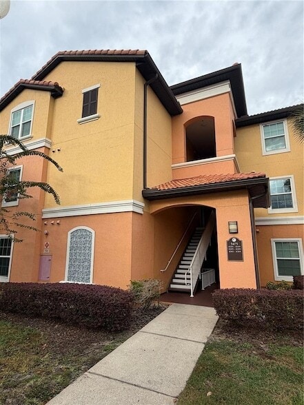 5475 Vineland Rd, Unit 8209 in Orlando, FL - Building Photo - Building Photo