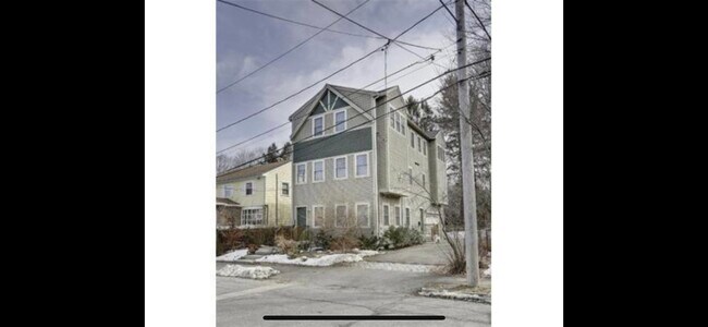 11 Whitney St in Brookline, MA - Building Photo - Building Photo