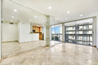 10747 Wilshire Blvd, Unit 905 in Los Angeles, CA - Building Photo - Building Photo