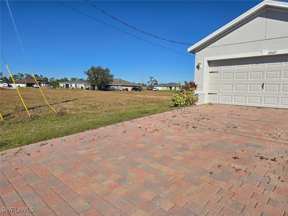 3069 NW 5th Pl in Cape Coral, FL - Building Photo