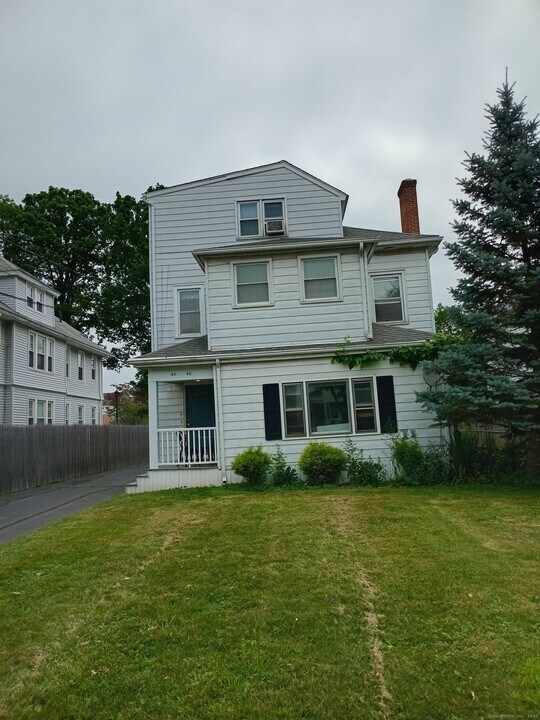 44 Ardmore Rd in West Hartford, CT - Building Photo