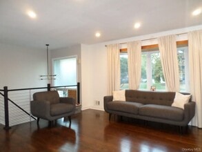 8 Jodi Ln in New City, NY - Building Photo - Building Photo