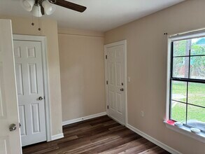 1112 W Elizabeth St, Unit Apt A in Brownsville, TX - Building Photo - Building Photo