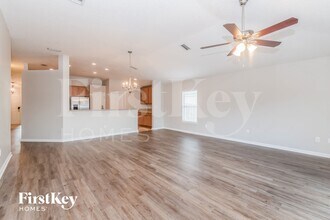 6869 Southern Oaks Dr W in Jacksonville, FL - Foto de edificio - Building Photo