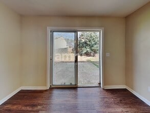 4362 Walforde Blvd in Acworth, GA - Foto de edificio - Building Photo