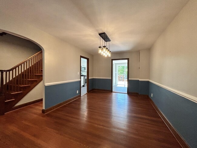 property at 24 Gallatin St NW