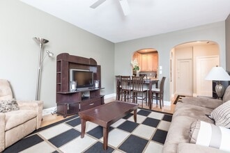 228 Commonwealth Ave in Boston, MA - Foto de edificio - Building Photo