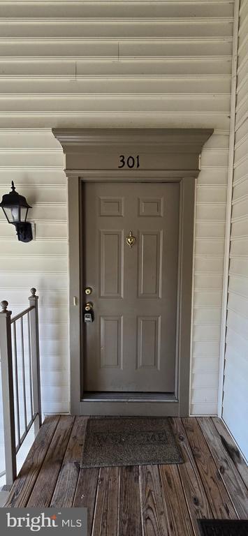 9262 Cardinal Forest Ln in Lorton, VA - Building Photo - Building Photo