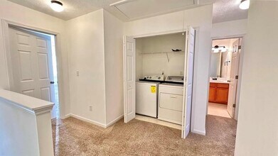 6243 Shoreview Cir in Flowery Branch, GA - Building Photo - Building Photo