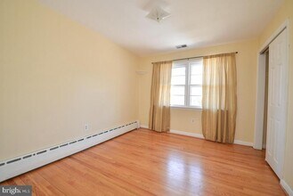 3035 Hazelton St in Falls Church, VA - Building Photo - Building Photo