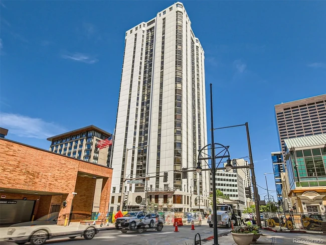 1625 Larimer St, Unit 2601 in Denver, CO - Building Photo - Building Photo