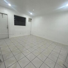 1538 NW 52nd Ave, Unit 2 in Lauderhill, FL - Building Photo - Building Photo