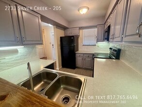 2733 Silver Creek Dr in Arlington, TX - Foto de edificio - Building Photo