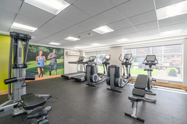 Ridgeview Apartments in Philadelphia, PA - Building Photo - Building Photo