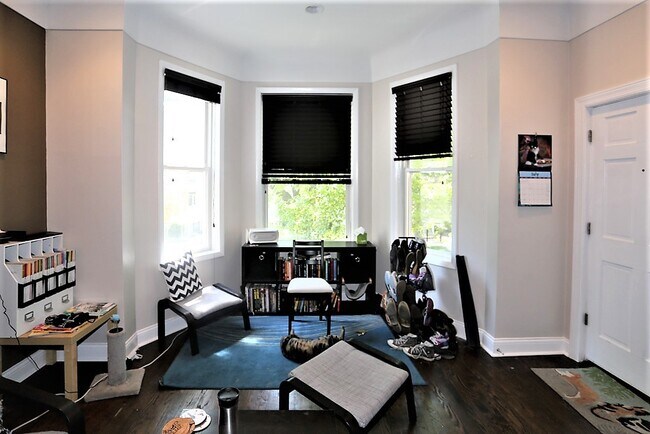 4849 N Seeley Ave, Unit 2 in Chicago, IL - Foto de edificio - Building Photo