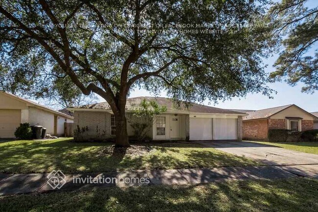 5830 Fallengate Dr in Spring, TX - Foto de edificio - Building Photo