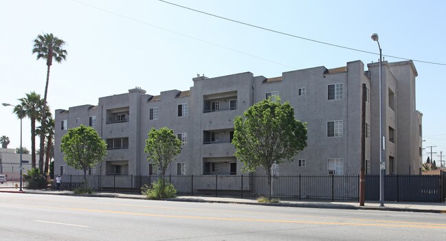 Virginia Apartments in Los Angeles, CA - Building Photo - Building Photo