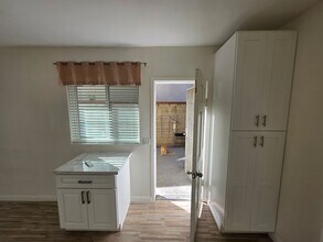 524 W Greenwood Ave in La Habra, CA - Building Photo - Building Photo