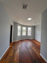 565 Ocean Ave, Unit 2 in Jersey City, NJ - Building Photo - Building Photo
