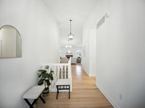 4256 Landhigh Lakes Dr in Powell, OH - Building Photo - Building Photo