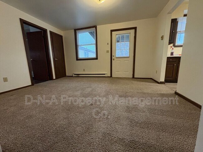 111 N Courtland St in East Stroudsburg, PA - Foto de edificio - Building Photo