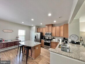 110 Sweetgum Ct in Stafford, VA - Building Photo - Building Photo