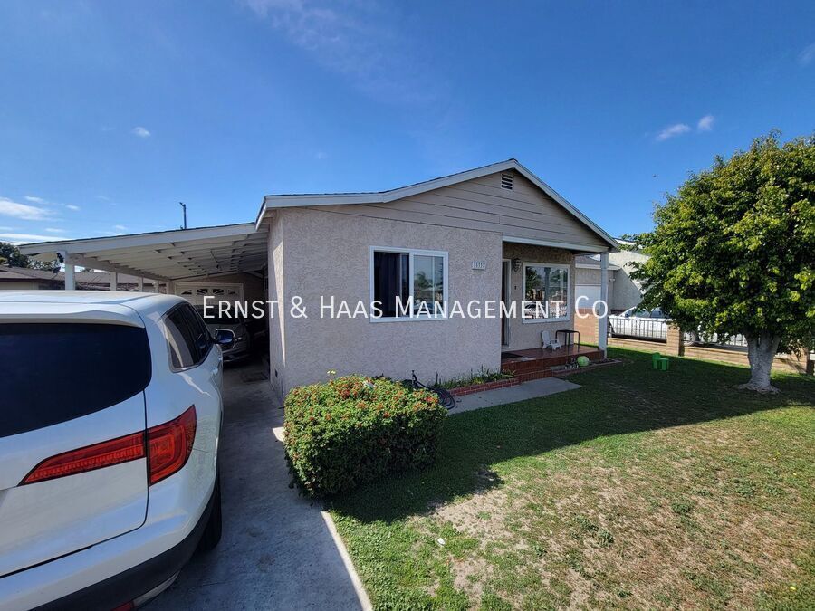 15337 Georgia Ave in Paramount, CA - Building Photo
