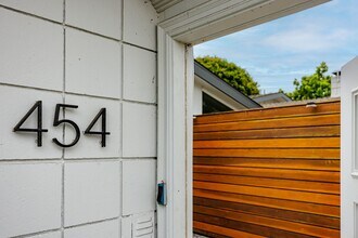 454 Bolero Way in Newport Beach, CA - Building Photo - Building Photo