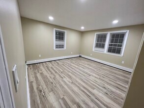 60 Orchard St in Bellingham, MA - Building Photo - Building Photo