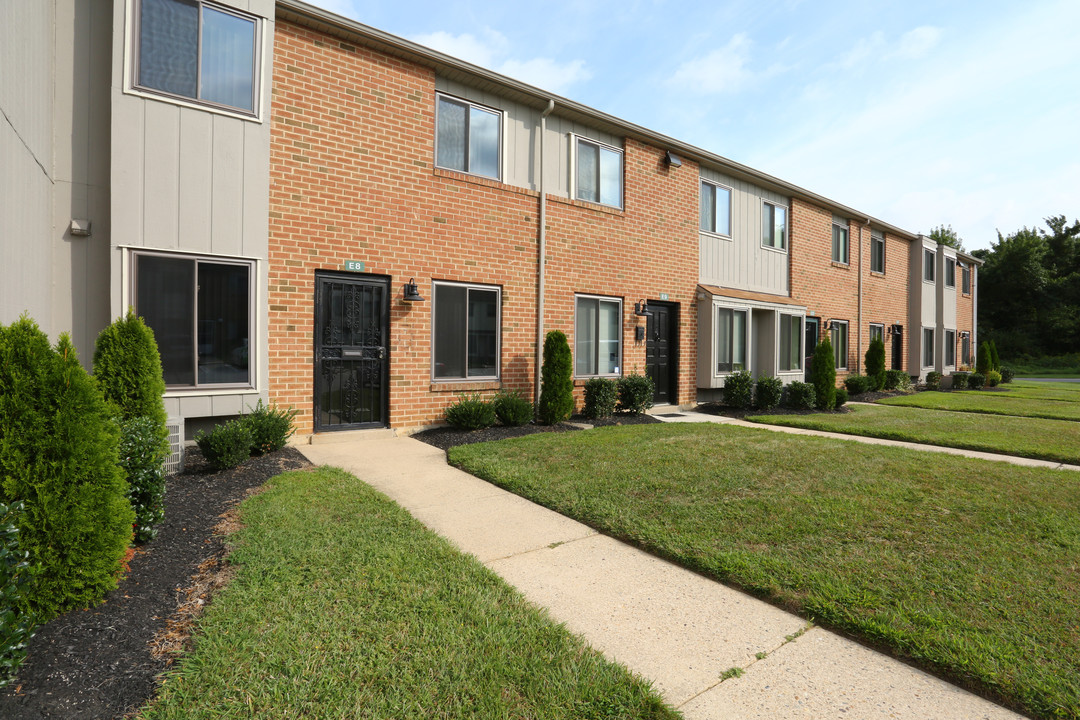 Red Bank Run Townhomes in Woodbury, NJ - Building Photo