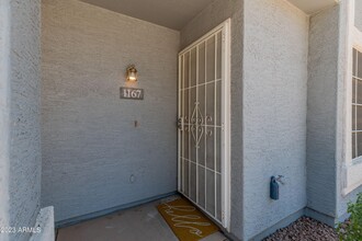 860 N McQueen Rd in Chandler, AZ - Building Photo - Building Photo