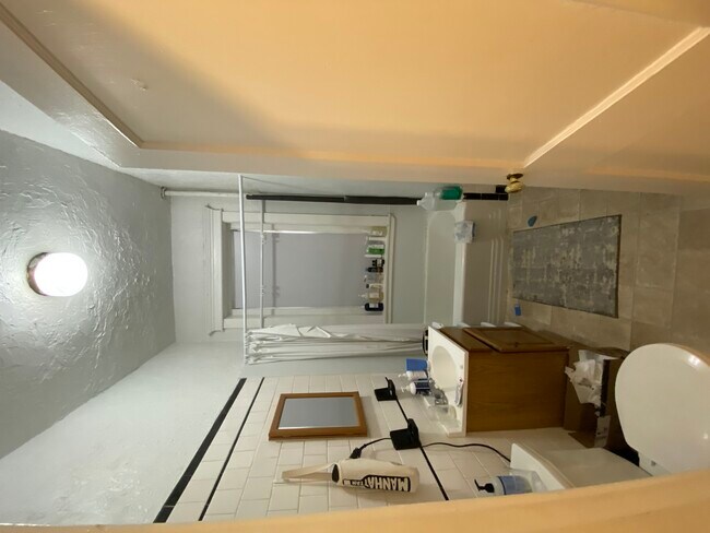 1821 Beacon St, Unit 1 in Brookline, MA - Building Photo - Building Photo