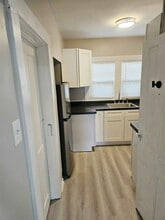 313 Elm St, Unit B in Greencastle, IN - Building Photo - Building Photo