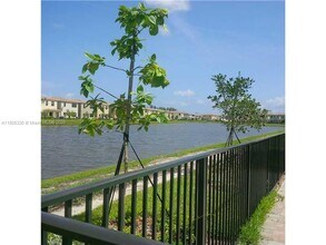 643 NE 191st Terrace in Miami, FL - Building Photo - Building Photo