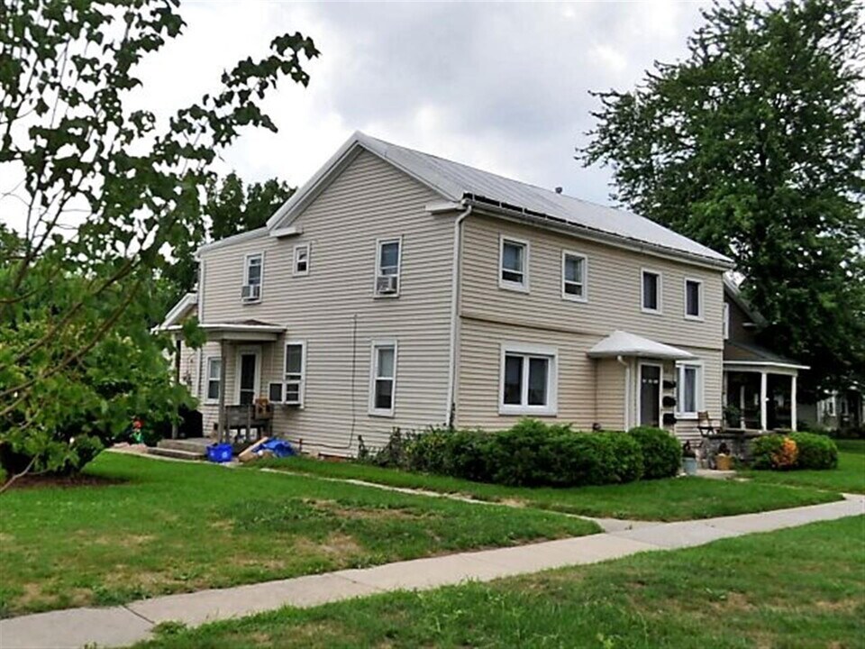 508 W Wayne St in Maumee, OH - Building Photo