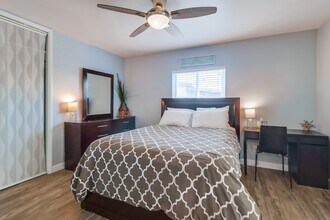 3856 Loma Alta Dr in San Diego, CA - Foto de edificio - Building Photo