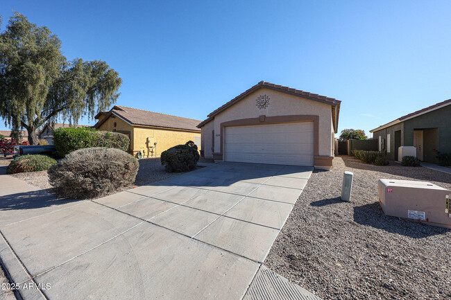 15239 N 153rd Dr in Surprise, AZ - Building Photo - Building Photo