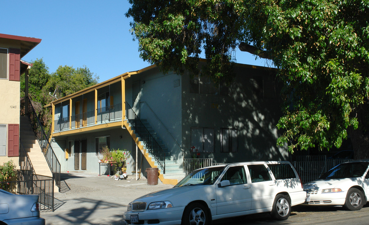 1241 Plum St in San Jose, CA - Building Photo