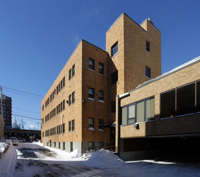 1050 Hancock St in Quincy, MA - Building Photo - Building Photo
