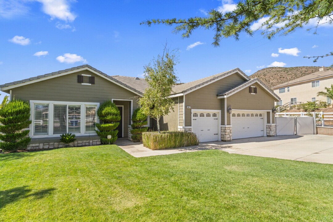 34677 Desert Rd in Acton, CA - Building Photo