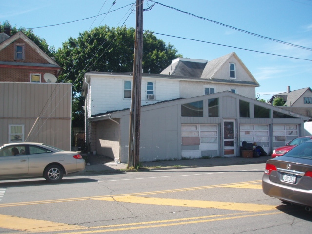 1104 North St in Endicott, NY - Building Photo