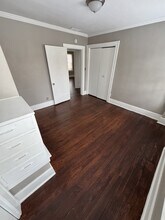 721 Thomson St in Flint, MI - Foto de edificio - Building Photo